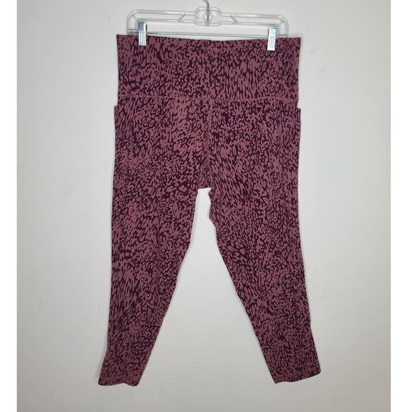 Athleta Pants - Athleta Salutation Stash pocket 7/8 legging mauve pink animal print - 1X